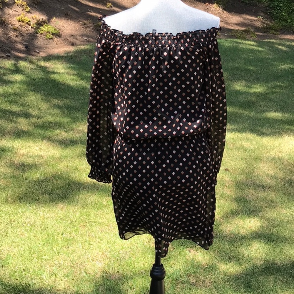 Dress - Picture 5 of 5